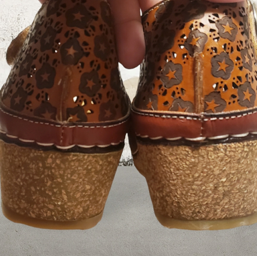 โ S O L D โ L'ARTISTE Delphia wedge Sandals SZ 41 - Picture 8 of 12